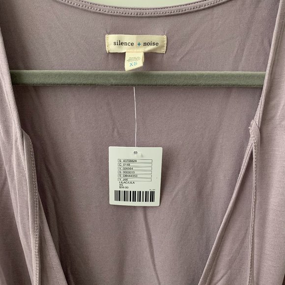 Silence + Noise(Urban Outfitters) Lilac Sleeveless Top NWT! - Picture 2 of 3